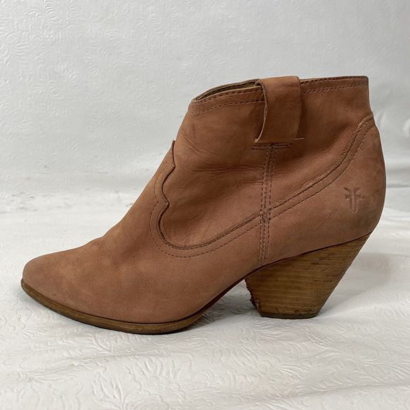 Frye Women’s 7.5 Reina Booties READ WEAR - Picture 3 of 16